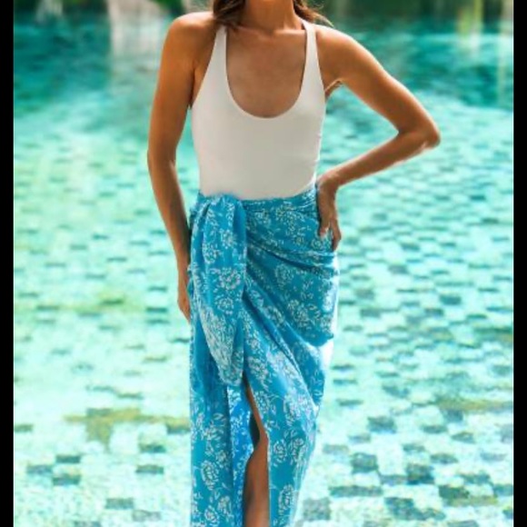 Purple pineapple print fringe sarong wrap - Picture 2 of 7